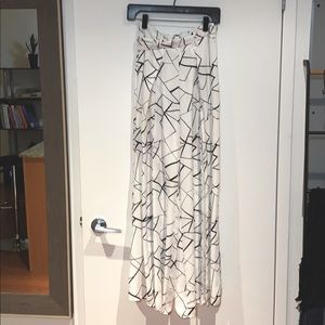 Beautiful black and white pants